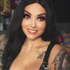 Where can you buy Dollywood items online?