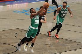 Giannis antetokounmpo with 15 assists vs. Zbiq6qaxvclupm