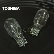 Jika kondisi lampu rem yang menyala terus pada waktu kunci kontak off, dibiarkan secara terus menerus maka akan berdampak pada tegangan / voltase accu yang akan menurun. Viva Lamp Car Replacement Parts Prices And Promotions Automotive Jul 2021 Shopee Malaysia