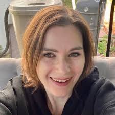 Kim Coombes's Instagram, Twitter & Facebook