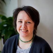 Is Home Your Happy Place?: The Unruly Woman's Approach to Space Healing :  Farr, Christy Diane: Amazon.fr: Livres