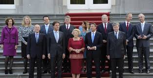 Zo komen er op een aantal ministeries, zoals veiligheid en justitie en volksgezondheid twee ministers in. First Rutte Cabinet Wikipedia