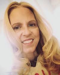 Lauri Carpenter Huber Obituary April 9, 2024