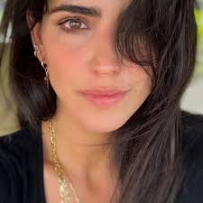 Actriz , conductora , � ama de casa , mama de mar , esposa de fer � , fitness chef � y una mujer decidida y fuerte �. Difunden Video De Barbara De Regil Antes Su Vida Fitness Se Veia Muy Diferente