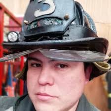 Extendemos un cariñoso saludo en el día de su cumpleaños a nuestro Capitán  de Compañía Sr. Harold Silva Manquilepe. Muchas felicidades para usted  Capitán, esperamos tenga un lindo día, éxito en sus