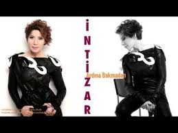 Intizar Ardina Bakmadan Eskiya Dunyaya Hukumdar Olmaz Youtube Muzik Youtube Sarkilar