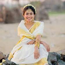 • sai pallavi admitted in an interview that she was never confident about her looks and was concerned about the issues she faced with her skin. Sai Pallavi Family Biography Husband Movies Awards Wiki More