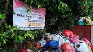 Jenis tabungan pendidikan bri terbaru yang bisa anda pakai untuk mempersiapkan dana pendidikan buah hati anda adalah tabungan bni junio. Https Bali Tribunnews Com 2021 04 26 Tak Gunakan Masker Lima Warga Bangli Kembali Terjaring Operasi Yustisi Https Cdn 2 Tstatic Net Bali Foto Bank Images Tim Yustisi Daat Melakukan Pendataan Warga Yang Melanggar Protokol Kesehatan Jpg Tim Yustisi