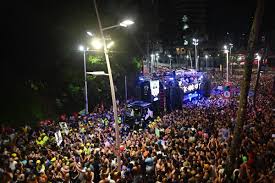 Aprenda a reinar no Carnaval sem perder a majestade, a dignidade nem a saúde
