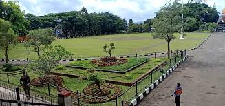 Jika seorang guru mengajarkan materinya kepada. Fasilitas Olahraga Ditutup Hari Minggu Lapdek Sepi Radarsukabumi Com