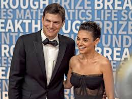 Ashton kutcher (left) and mila kunis (right) separately presenting awards at the show. So Lustig Reagieren Ashton Kutcher Und Mila Kunis Auf Trennungsgeruchte