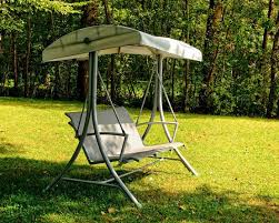 Scegli tra il dondolo da giardino o l'amaca da giardino disponibile in vari modelli: Migliore Dondolo Da Giardino Caratteristiche Prezzi Recensioni E Offerte