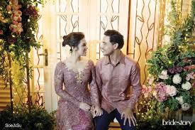 Kaka slank, hamish daud, ryani djangkaru, madhina 'miss scuba 2017' suryadi dan pak bupati bone bolango akan ngobrol banyak soal hiu paus hai kak @raisa6690 @hamishdw dan ayah allan beserta team, terimakasih ya sudah membuat suatu gerakan yang sangat baik untuk lingkungan. Kua Hamish Daud Dan Raisa Akan Menikah 3 September 2017 Matakota News