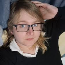 Dr. Diana King✝️ 🏳️‍⚧️🐚🦖