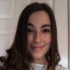 Courtney Loughran's Instagram, Twitter & Facebook