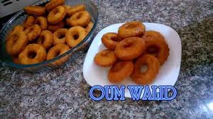 شهيوات ام وليد حلوة اليويو سهلة و سريعة التحضير Youtube Recette Recettes De Cuisine Gateau Oriental