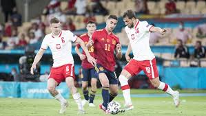 España, que no fue capaz de pasar del empate a cero ante suecia en el debut, recibe en la cartuja a polonia, que llega a sevilla tras perder en la primera jornada y con muchas urgencias. M9insv1qhvje M