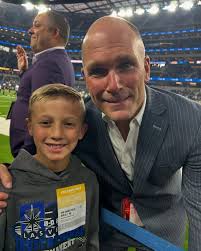 Tyson's first Monday Night Football game! Thx to the @ravens and @chargers  esp @lt_21official & Eric DeCosta for making it special. Josiah Gray too!  He was star struck🤩🏈 #MNF