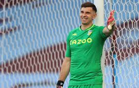 Emiliano martinez suffers injury fear for argentina after knockout against colombia Emiliano Martinez Achieves Clean Sheet Record With Aston Villa Mundo Albiceleste