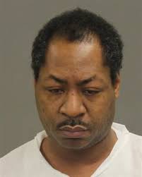 Warren man charged in shooting death of boyfriend