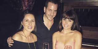 Mariés au premier regard est de retour pour une cinquième saison pleine de surprises et de nouveautés. Loin De Son Ex Charlene Maries Au Premier Regard Au Top En Thailande