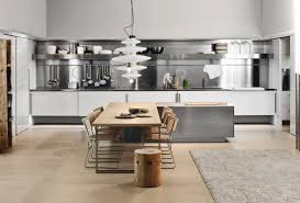 Eindejaarskorting op de hele collectie van b&b italia en maxalto en flos. Simple Kitchen With Aluminium Furniture Design For Small Space By Arclinea Roohome