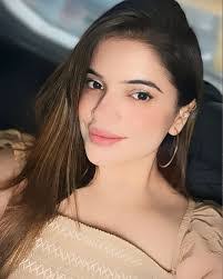 Parul Verma's Instagram, Twitter & Facebook