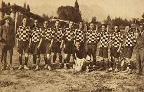 Cuando todavía restan definirse dos grupos de la copa libertadores y tres de la sudamericana, ya están confirmados los nombres de los 16 clubes que participarán en los octavos de final de la libertadores (del 13 al 22 de julio) y 12 de los que estarán en la sudamericana (del 27 de julio al 5 de agosto). Clasico Universitario Wikiwand