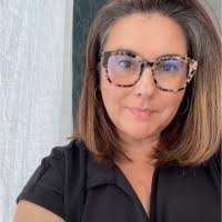 Shelley Bird's Instagram, Twitter & Facebook