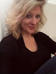 ✨Happy Tuesday, beautiful souls!✨ We are so excited to announce a magical  new addition to our Cats & Crystals KC family! Please join us in giving a  warm welcome to Kari, our