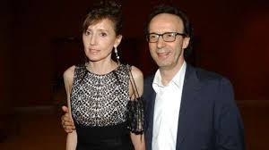 Daha çok eşi roberto benigni ile yaptığı çalışmalarla tanınmaktadır. Nicoletta Braschi Rivela Cosi E Nato L Amore Con Benigni Ruoli Nei Suoi Film Mai Proposta Brevenews