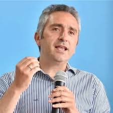 Sandra Oviedo's Instagram, Twitter & Facebook