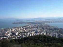 Half of the city is on the mainland of brazil while the other half is on the santa catarina island. Klima Und Beste Reisezeit Fur Florianopolis Brasilien Aventura Do Brasil
