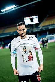 Trabzonspor eski teknik direktörü özkan sümer tedavi gördüğü hastanede hayatını kaybetti. Y2e8wtcdy98em