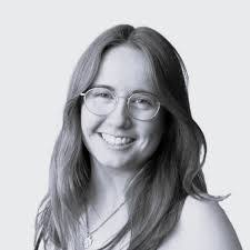 Alexandra Hering's Instagram, Twitter & Facebook