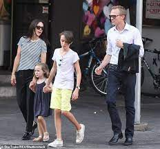 Maybe you would like to learn more about one of these? Jennifer Connelly Sagt Lockdown Hat Wirklich Schwer Durch Den Mangel An Menschlicher Verbindung Aktuelle Boulevard Nachrichten Und Fotogalerien Zu Stars Sternchen