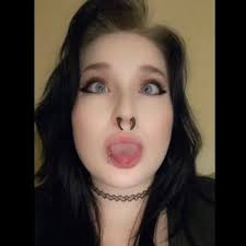 Kim Casper 👻 (@darksoulmatexx)