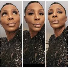 🌹🫵🏾🔥💯✊🏾