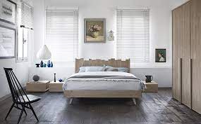 Camera da letto matrimoniale dal design moderno. Arredamento Zona Notte La Camera Matrimoniale In Legno