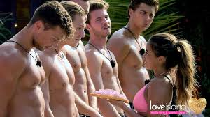 Jede folge besteht aus zwei bis drei einzelgeschichten, die mit. Love Island Heisse Flirts Wahre Liebe Henrik Sahnt Bei Der Tortenchallenge Ab Love Island Staffel 4 Facebook