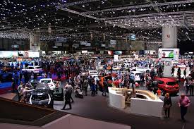 În cadrul salonului internațional auto de la geneva 2017, suzuki dezvăluie noul model swift destinat pieței din europa. Photos De Supercars Exposees Au Salon Automobile De Geneve 2017