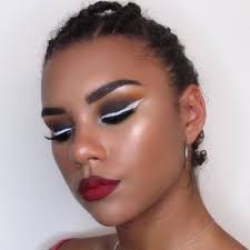 Ella Gene Artistry (@EllaGArtistry)