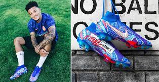 Nike has launched jadon sancho's first signature boots, inspired by his south eath london roots and accompanied by a small clothing collection. Nike Mercurial Superfly Jadon Sancho Se11 Signature Boots And Collection Released Footy Headlines