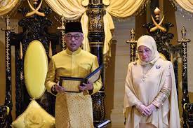 The anniversary of his death is based on the islamic calendar. Sekelumit Kisah Kehidupan Raja Malaysia Yang Baru