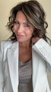 Kristen Ryan's Instagram, Twitter & Facebook