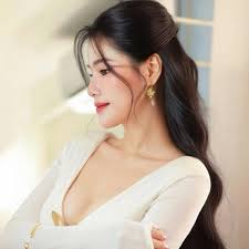 Nguyễn Hoàng Lam Thảo