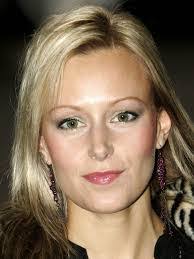 Leanne Wilson's Instagram, Twitter & Facebook