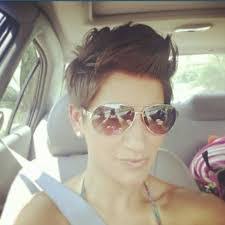 Tia Crowe's Instagram, Twitter & Facebook