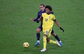 Lär känna herrlandslagsspelaren jens cajuste som debuterade i landslaget mot danmark. Fc Midtjylland Twitterissa Jens Lys Cajuste Er Igen Udtaget Til Det Svenske Landshold Til De Kommende Vm Kvalkampe