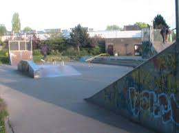 From wikimedia commons, the free media repository. Evere Skatepark Skatemap